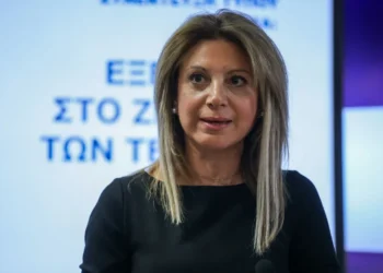 Καρυστιανού: «Ατυχήματα συμβαίνουν» – Με απείλησαν όταν κατηγόρησα τον Μητσοτάκη για εσχάτη προδοσία