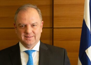 Παραίτηση χωρίς κατηγορία