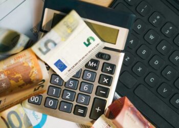 ΔΥΠΑ: Πότε πληρώνεται το voucher των 750 ευρώ