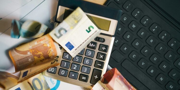 ΔΥΠΑ: Πότε πληρώνεται το voucher των 750 ευρώ