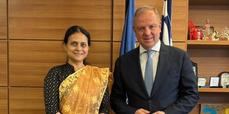 Συνάντηση του ΥφΑΑΤ Δ. Σταμενίτη με την Πρεσβευτή του Μπανγκλαντές στην Ελλάδα Nahida Rahman Shumona
