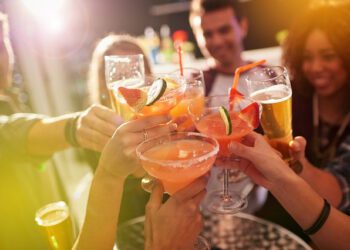 Απαγορεύεται η πώληση καπνού και αλκοόλ στους ανήλικους – Με ταυτότητα θα αγοράζουν οι ενήλικες