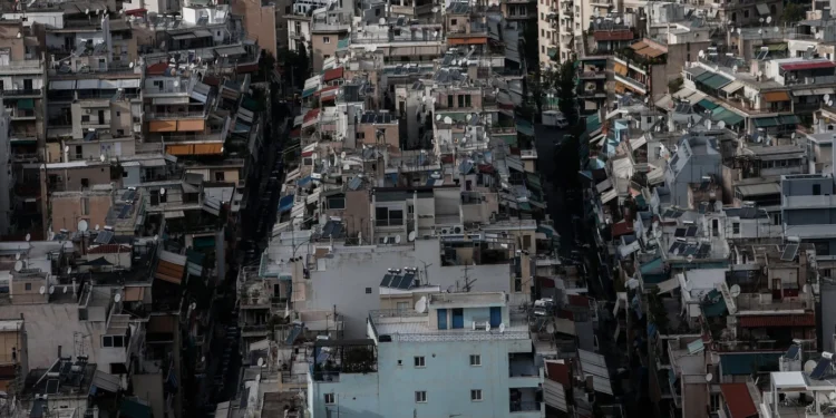 Ποιοι, πώς και πότε θα λάβουν «δώρο» ένα ενοίκιο τον χρόνο