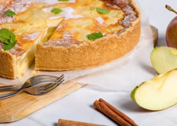 Μηλόπιτα με κανέλα
