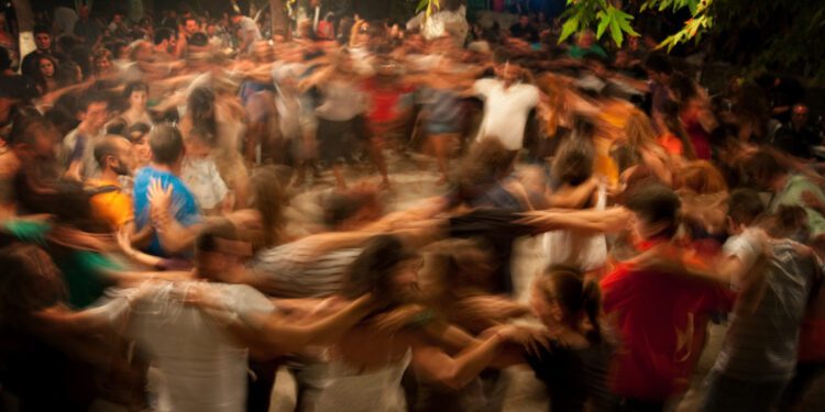 Σοκάρουν οι στίχοι από 26 αλυτρωτικά τραγούδια που ακούγονται σε πανηγύρια της Κεντροδυτικής Μακεδονίας