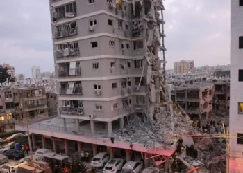 Φλέγεται η Μέση Ανατολή: Αλλεπάλληλα κύματα επιθέσεων από Ιράν και Ισραήλ – Πολλοί νεκροί, τραυματίες και αγνοούμενοι