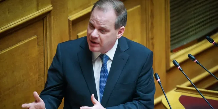 Τρεις κάλπες για τη σύσταση Προανακριτικής Επιτροπής για τον Κώστα Καραμανλή – Οι «γαλάζιες» ενστάσεις ανησυχούν το Μαξίμου