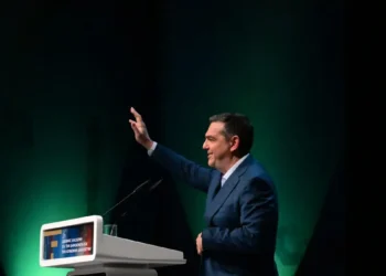 Ο Αλέξης Τσίπρας έβαλε φωτιά στο πολιτικό σκηνικό – Η δημιουργία νέου πολιτικού φορέα και οι ηχηρές παρουσίες