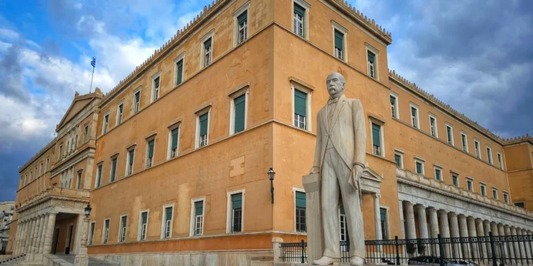 Πώς θα λειτουργεί η Βουλή μετά την απόφαση του Εκλογοδικείου για τους Σπαρτιάτες – Όταν είχε 127 και… 397 Βουλευτές
