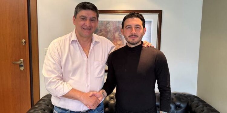 Επίσκεψη του Προέδρου του Εμπορικού Συλλόγου Κρύας Βρύσης στον Δήμαρχο Πέλλας Στ. Φουντουκίδη