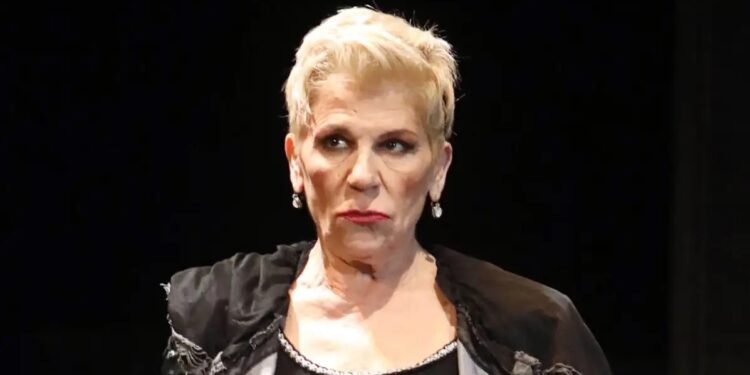 Η Χρύσα Ρώπα για το οικονομικό της δράμα: «Ζούσα με δανεικά από φίλους, αυτοί με βοήθησαν»