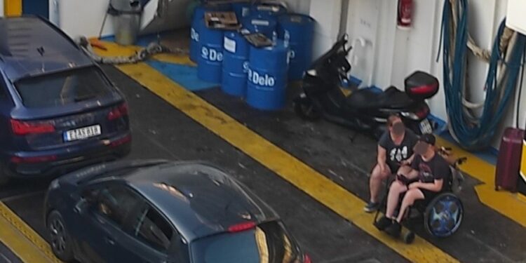Παιδί ΑμεΑ ταξίδεψε σε γκαράζ ferry boat από Θάσο εν μέσω καύσωνα