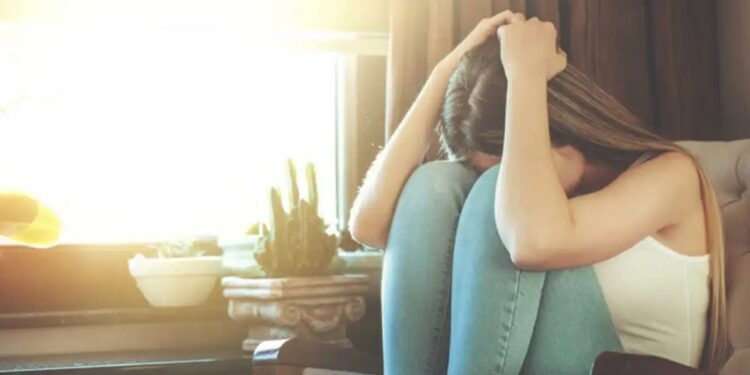 «Με βίαζε τρεις φορές την ίδια μέρα» λέει η κόρη για τον πατέρα της – Η ανατριχιαστική κατάθεσή της