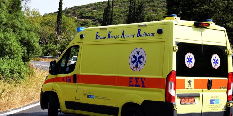 Τροχαίο δυστύχημα με έναν 21χρονο νεκρό και δύο σοβαρά τραυματίες