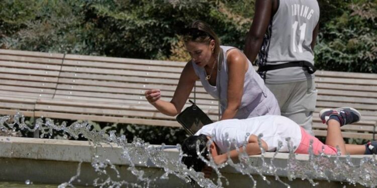 Καιρός: Θερμότερος του κανονικού αναμένεται ο Αύγουστος – Πού θα κινηθεί ο υδράργυρος