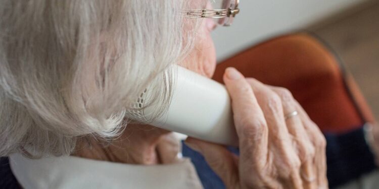 Συνελήφθη επ’ αυτοφώρω μία γυναίκα στην Πέλλα για εξαπάτηση ηλικιωμένης