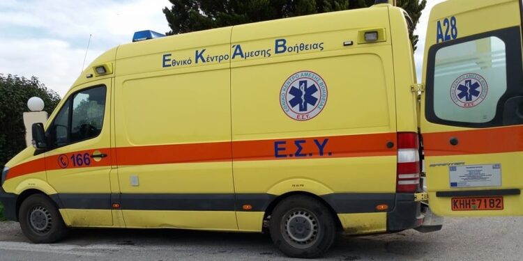 Νεκρός ανήλικος σε τροχαίο – Το αυτοκίνητο στο οποίο επέβαινε εξετράπη και χτύπησε σε δέντρο