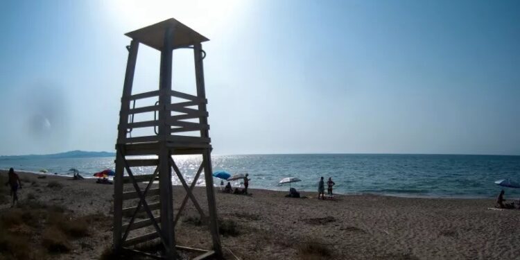 Τραγωδία στην Πιερία: 13χρονο αγόρι άφησε την τελευταία του πνοή σε παραλία