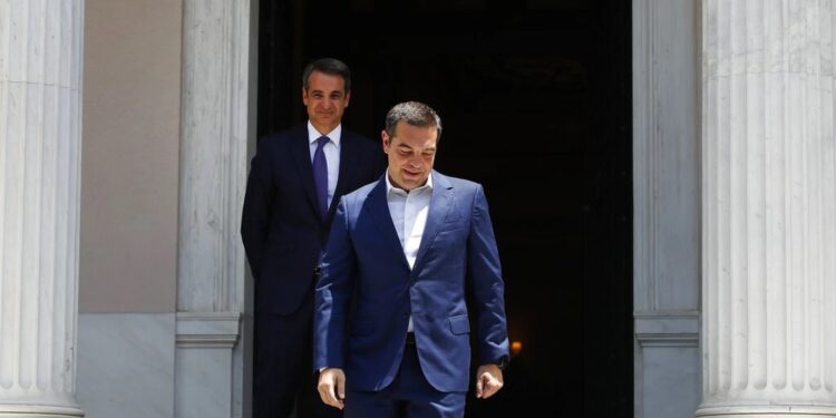 Στα ύψη το πολιτικό θερμόμετρο: Μετωπική Μητσοτάκη-Τσίπρα για το 2015 – «Καρφιά» και σε Ανδρουλάκη