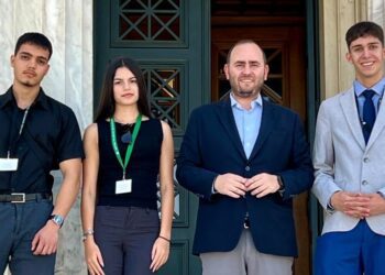 Συνάντηση Λάκη Βασιλειάδη με τους «Βουλευτές των Εφήβων» της Πέλλας