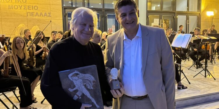 «Μάγεψε» το κοινό η Συμφωνική Ορχήστρα της Φιλαρμονικής Εταιρείας Κερκύρας στο Μουσείο Πέλλας