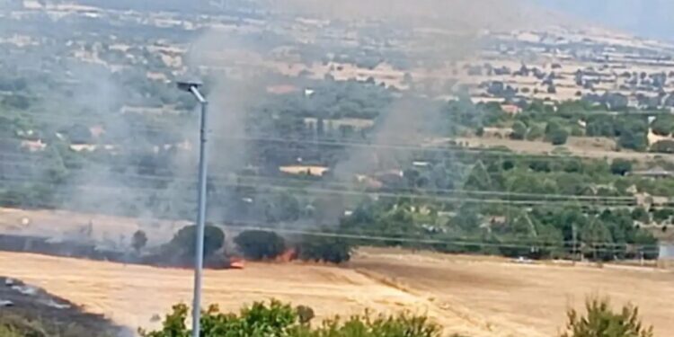 Φωτιά στην Κοζάνη: Ήχησε το 112 «παραμείνετε σε ετοιμότητα» – Εκκενώθηκε το πανεπιστήμιο