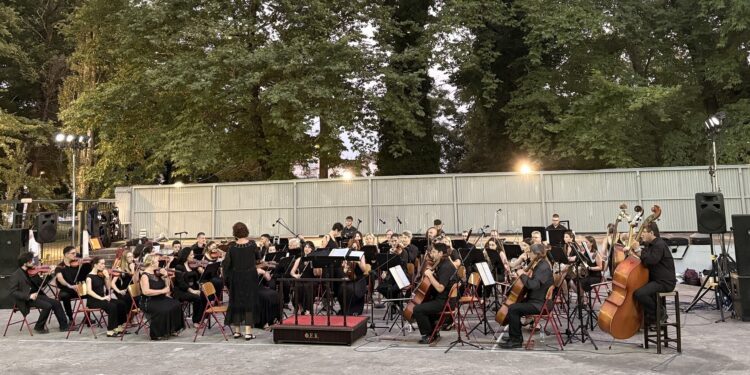 Μάγεψε η Φιλαρμονική Κέρκυρας: Μια υπέροχη καλοκαιρινή βραδιά στο Δασάκι Αριδαίας