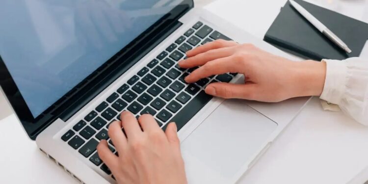 Παράταση μέχρι τις 21 Iουλίου στις φορολογικές δηλώσεις