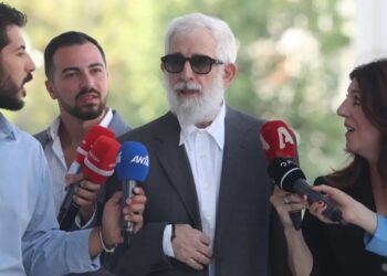 Ο Πέτρος Φιλιππίδης κρίθηκε ομόφωνα ένοχος για τις 2 απόπειρες βιασμού – Ξέσπασαν σε κλάματα Παπαχαραλάμπους και Δροσάκη