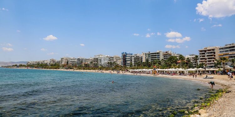 Φουντώνει το μυστήριο με το νεκρό παιδί στο Παλαιό Φάληρο: Αποκλείστηκε η δολοφονία, αλλά… δεν το αναζητά κανείς