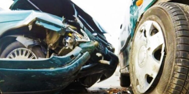 Αλμωπία: Σύγκρουση τριών οχημάτων έξω από την Φιλώτεια