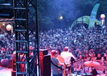 Φεστιβάλ Πόζαρ 2025: Φλέγεται και απόψε το stage (ΒΙΝΤΕΟ)