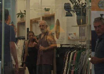 Φωτιά στο σπίτι του Πέτρου Φιλιππίδη: «Πιστεύουμε ότι ίσως υπάρχει εμπρησμός, από θαύμα ζει»