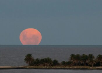 Πανσέληνος Αυγούστου 2025: Πότε είναι – Για ποια ζώδια έρχονται κακά μαντάτα