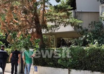 Γυναικοκτονία στο Χαλάνδρι: Η 47χρονη είχε καταγγείλει τον 28χρονο στην αστυνομία και του είχαν γίνει συστάσεις