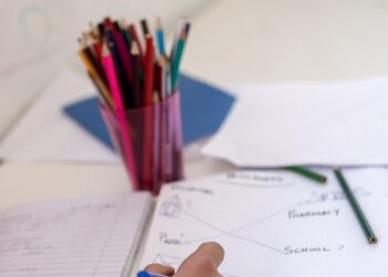 Ένα 6χρονο παιδί θα κάνει καθημερινά 80 χιλιόμετρα για να μάθει τα πρώτα του γράμματα