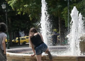 Έρχεται ο τελευταίος καύσωνας «εξπρές» του καλοκαιριού – Στους 42 η θερμοκρασία της Παρασκευή