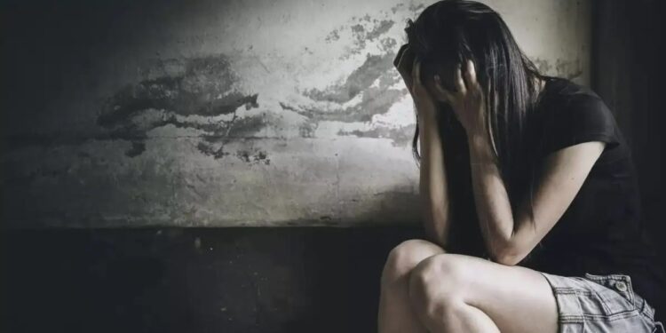 Το DNA αποκάλυψε την αιμομιξία – Πατέρας βίαζε την κόρη του και έγινε πατέρας του παιδιού της