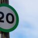 Μπήκε στους δρόμους το πράσινο όριο ταχύτητας – Τι σημαίνει