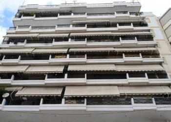 Παλαιό Φάληρο: Οι κηλίδες αίματος στο σπίτι του 3χρονου κοριτσιού – Πού επικεντρώνεται το ενδιαφέρον της Αστυνομίας