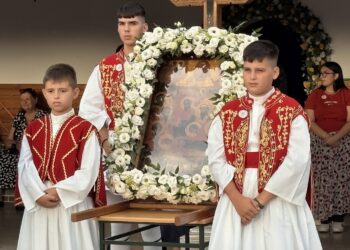 Λαμπροί εορτασμοί στην Παναγία την Μπάμπιανη στην Λάκκα της Πέλλας