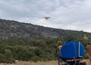 Μεγάλη φωτιά στο όρος Πάικο, κοντά στην Αραβησσό Πέλλας