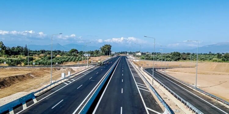 Στην κυκλοφορία ο νέος αυτοκινητόδρομος Πατρών-Πύργου – Πότε θα πούμε το ίδιο για τον Θεσσαλονίκη-Έδεσσα;