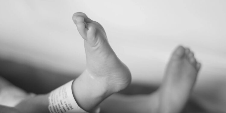 Φόβοι για νέα υπόθεση Πισπιρίγκου ή Μουρτζούκου: Θάνατος βρέφους αποδόθηκε σε «παθολογικά αίτια» αν και είχε κακώσεις παντού