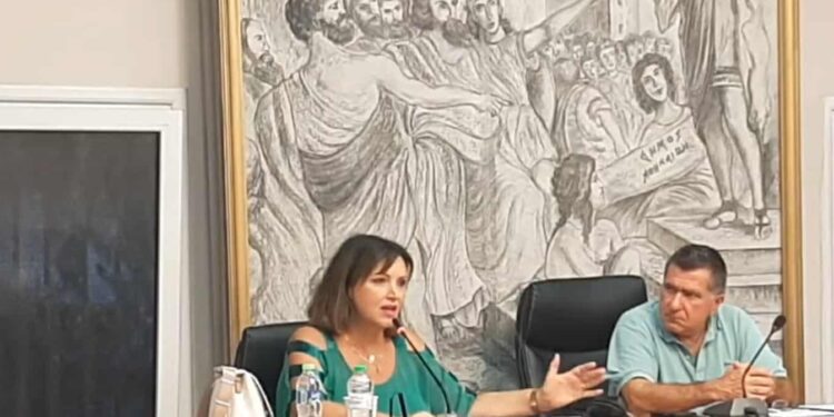 Δήμος Σκύδρας: Όπου φύγει φύγει η επικεφαλής της μείζονος αντιπολίτευσης