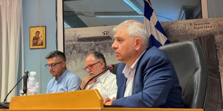 Σε κλίμα αντιπαράθεσης η Γενική Συνέλευση των Λουτρών – Κριτική για σπατάλες από την αντιπολίτευση, υπεραμύνεται του έργου της η Διοίκηση