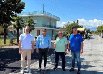 Έργα ασφαλτόστρωσης στον περιφερειακό δρόμο Κρύας Βρύσης