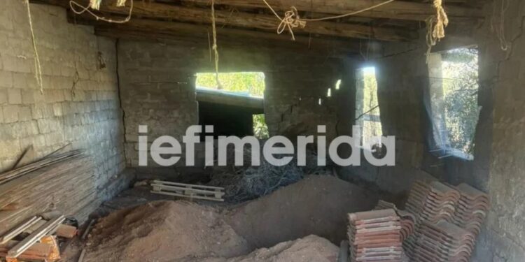 Η περίεργη συμπεριφορά της Διευθύντριας ΚΕΠ στη Βοιωτία που έθαψε τη μητέρα της στον στάβλο – Τι ερευνούν τώρα οι αρχές