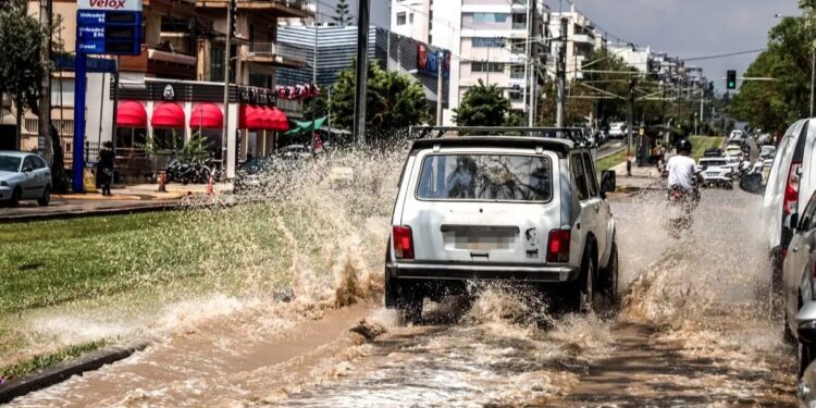 Καλοκαίρι… τέλος! Έρχεται κακοκαιρία με βροχές στα τέλη της εβδομάδας