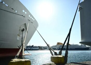 Χωρίς τις αισθήσεις του στο Τζάνειο 20χρονος ναυτικός – Πιάστηκε σε συρόμενη πόρτα στο γκαράζ πλοίου